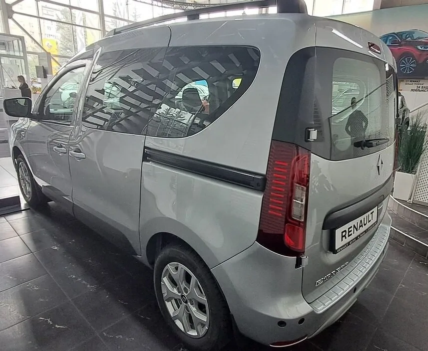 Renault Express-3